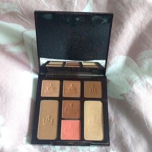 Charlotte Tilbury beauty glow palette